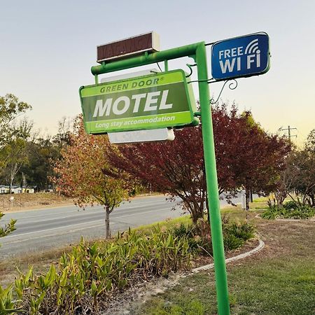 Green Door Motel Lavington Экстерьер фото